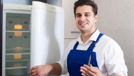 ویژگی های تعمیرکار یخچال صنعتی چیست؟